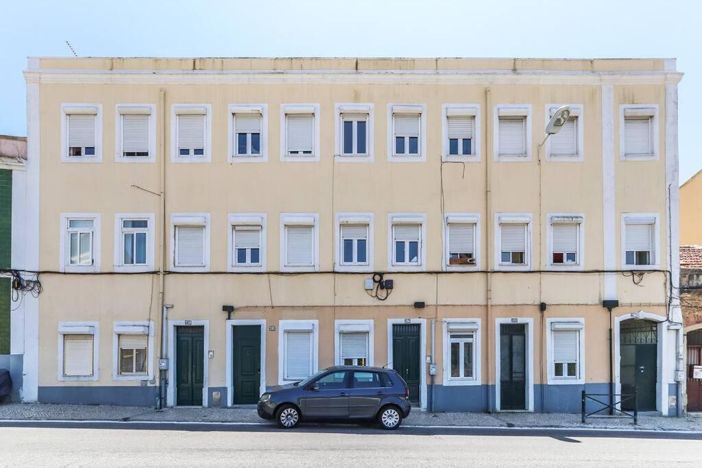 ליסבון Vita Portucale ! Bright Campo Ourique W/ Terrace מראה חיצוני תמונה